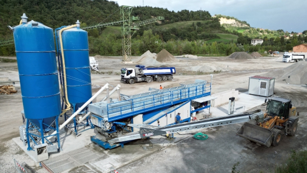 BLEND PLANTS A240 Elektrisch BLEND PLANTS A240 Elektrisch