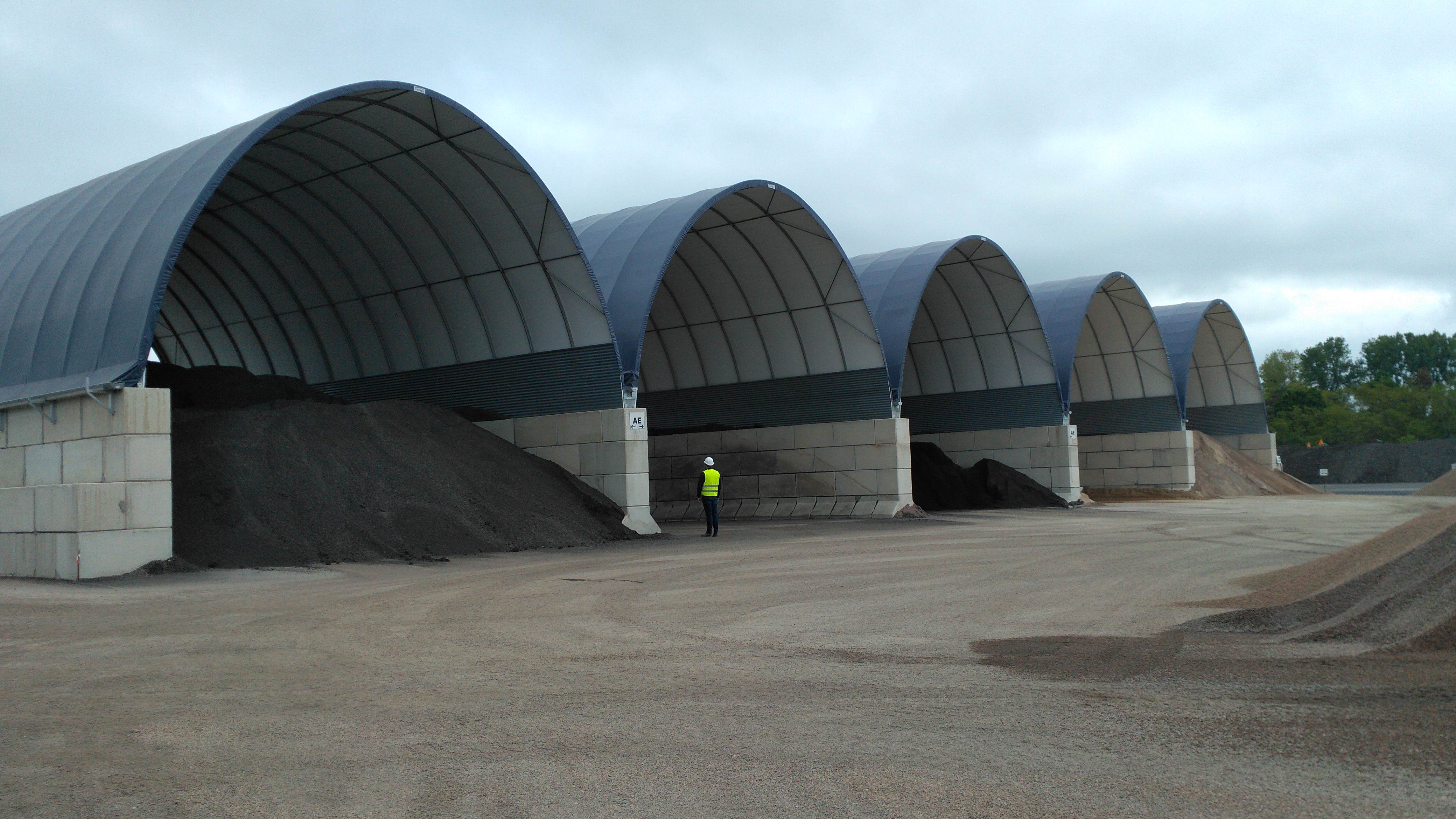 DELLSCHAU_RICHEL_12m_auf_Betonblocksteinen