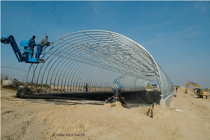 lange Folienhalle Deponiebau