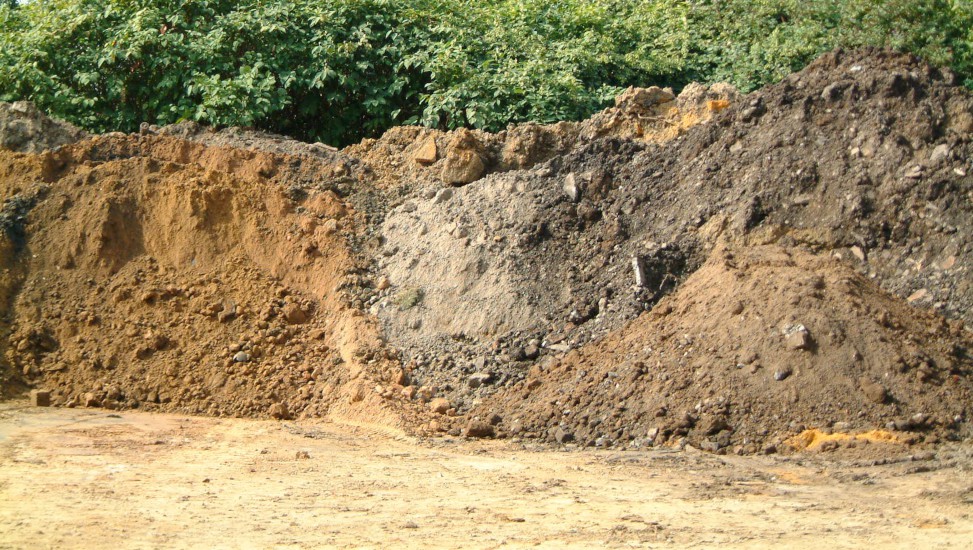 Boden als wertvoller Rohstoff – effiziente Anlagen für die Bodenaufbereitung und Deponienutzung Bodendeponie mit spezialisierten Anlagen zur nachhaltigen Nutzung von Boden als Rohstoff